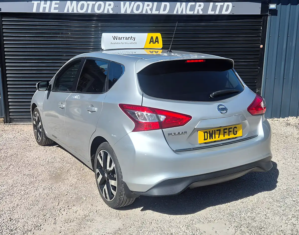 Used 2017 Nissan Pulsar Tekna Silver - Interior and Exterior details 5