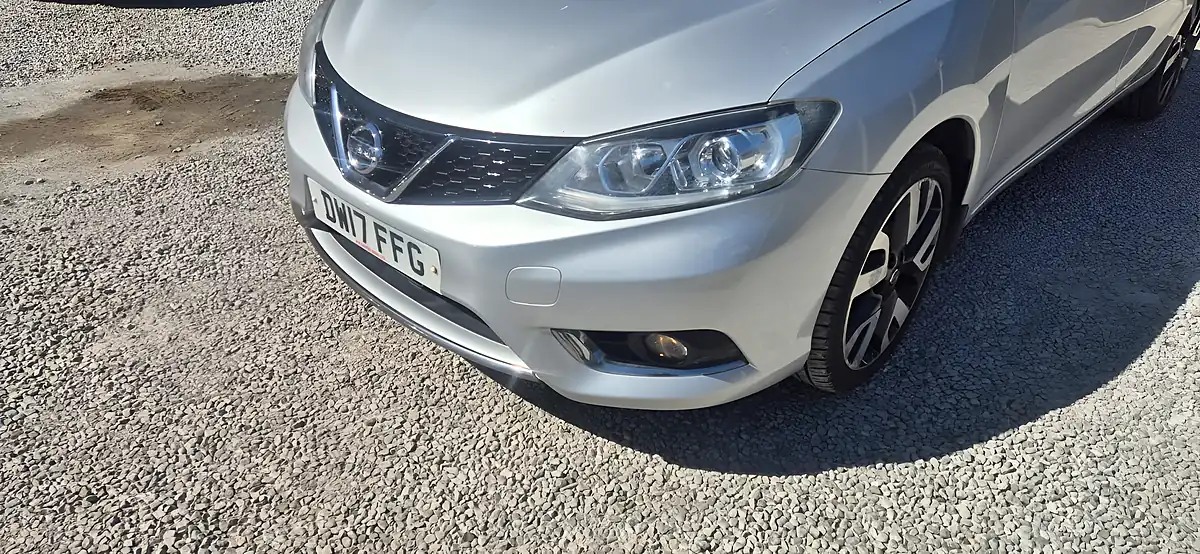 Used 2017 Nissan Pulsar Tekna Silver - Interior and Exterior details 9