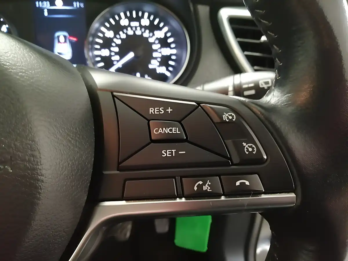 Used 2017 Nissan Qashqai Acenta Black - Interior and Exterior details 15