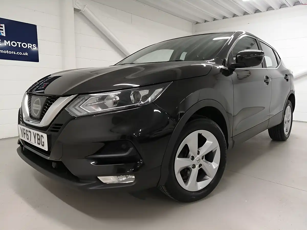 Used 2017 Nissan Qashqai Acenta Black - Interior and Exterior details 4
