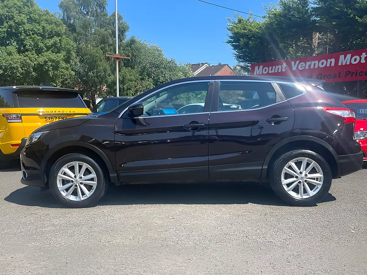 Used 2017 Nissan Qashqai Acenta Black - Interior and Exterior details 4