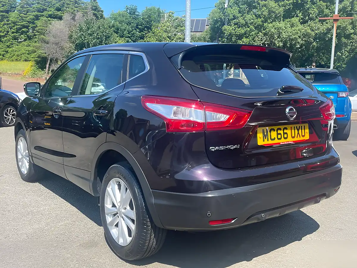 Used 2017 Nissan Qashqai Acenta Black - Interior and Exterior details 6