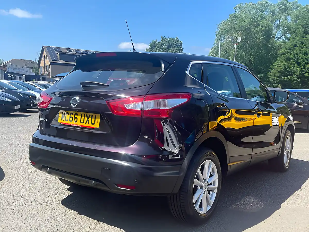 Used 2017 Nissan Qashqai Acenta Black - Interior and Exterior details 7