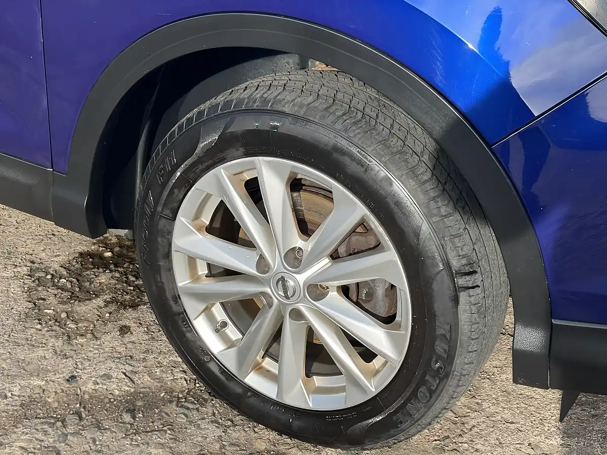 Used 2017 Nissan Qashqai Acenta Blue - Interior and Exterior details 11