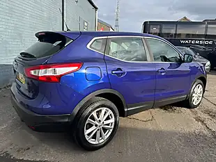 Used 2017 Nissan Qashqai Acenta Blue - Interior and Exterior details 18