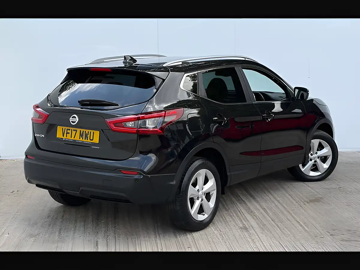 Used 2017 Nissan Qashqai Acenta Pearl Black - Interior and Exterior details 13
