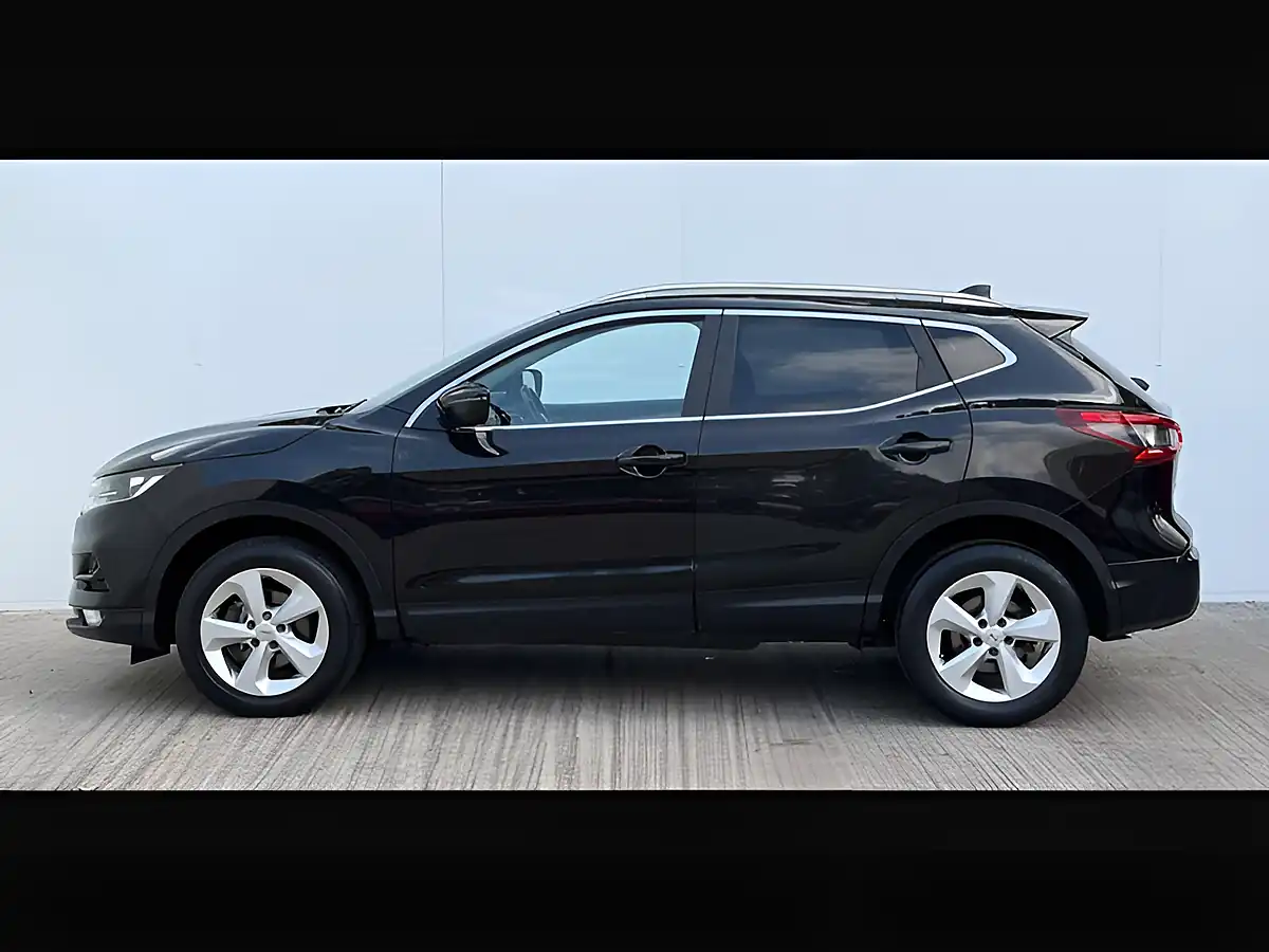 Used 2017 Nissan Qashqai Acenta Pearl Black - Interior and Exterior details 17