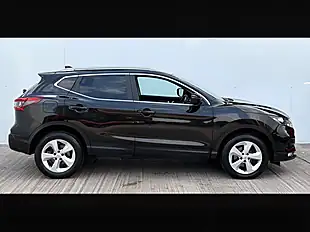 Used 2017 Nissan Qashqai Acenta Pearl Black - Interior and Exterior details 2