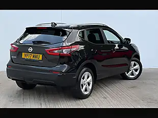 Used 2017 Nissan Qashqai Acenta Pearl Black - Interior and Exterior details 5