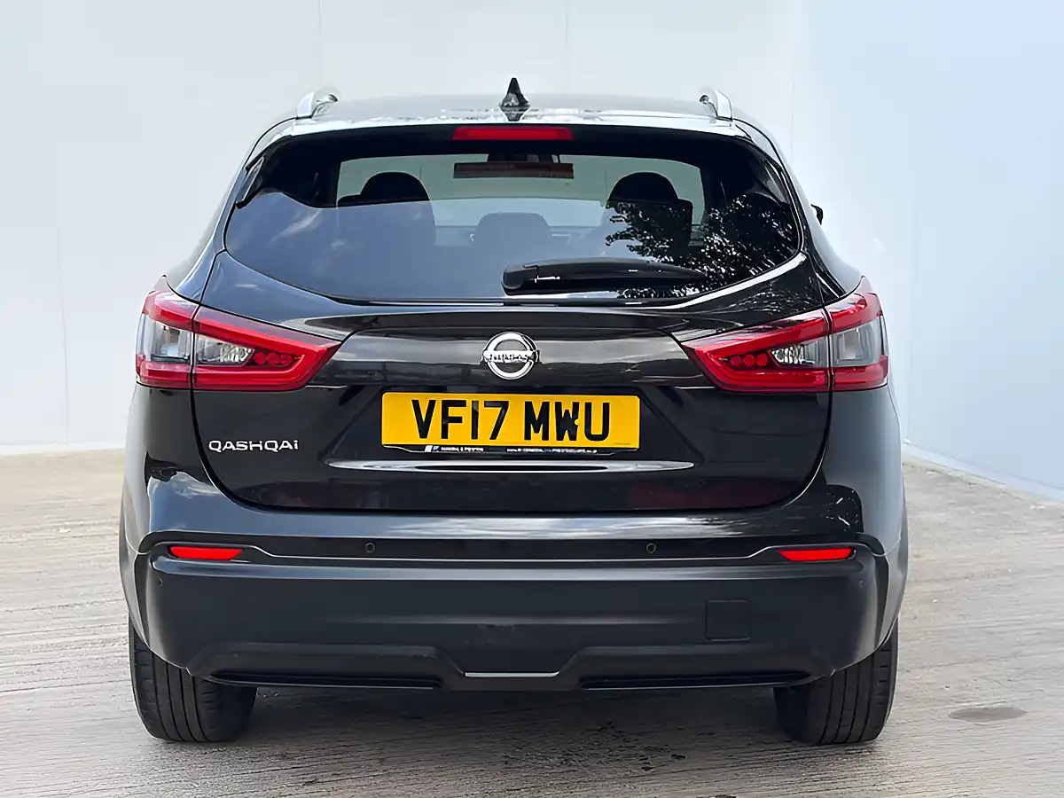 Used 2017 Nissan Qashqai Acenta Pearl Black - Interior and Exterior details 9