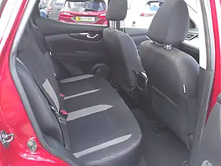 Used 2017 Nissan Qashqai Acenta Red - Interior and Exterior details 14
