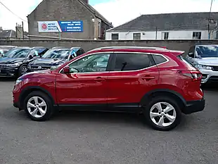 Used 2017 Nissan Qashqai Acenta Red - Interior and Exterior details 3