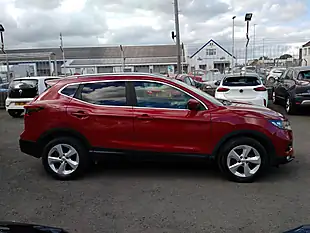Used 2017 Nissan Qashqai Acenta Red - Interior and Exterior details 7