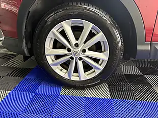 Used 2017 Nissan Qashqai Acenta Red - Interior and Exterior details 19