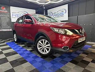 Used 2017 Nissan Qashqai Acenta Red - Interior and Exterior details 2