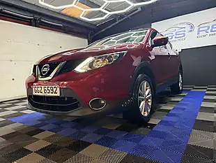 Used 2017 Nissan Qashqai Acenta Red - Interior and Exterior details 9