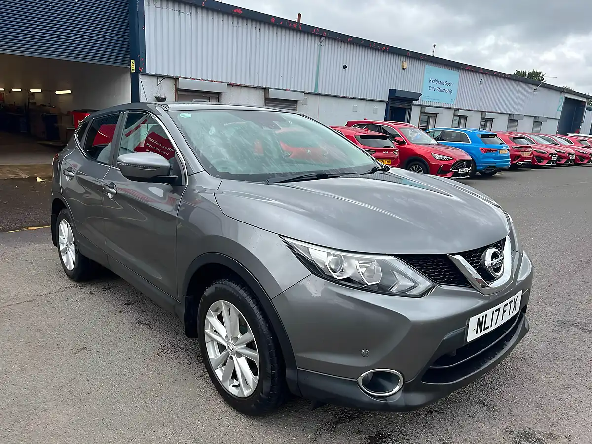 Used 2017 Nissan Qashqai Acenta Xtron Grey - Interior and Exterior details 3
