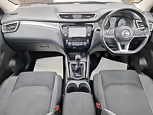 Used 2017 Nissan Qashqai N-Connecta Black - Interior and Exterior details 10
