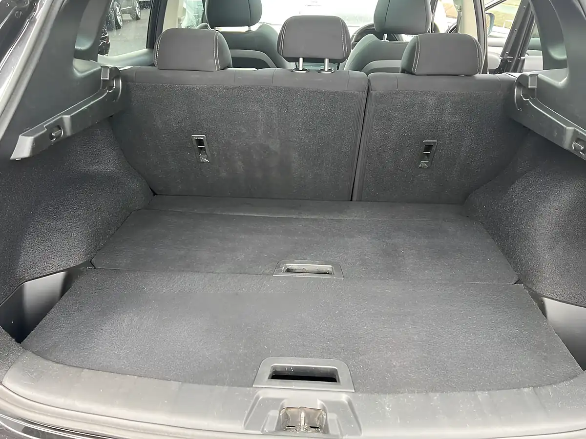 Used 2017 Nissan Qashqai N-Connecta Black - Interior and Exterior details 18
