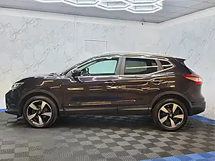 Used 2017 Nissan Qashqai N-Connecta Black - Interior and Exterior details 8