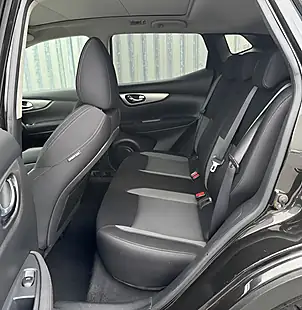 Used 2017 Nissan Qashqai N-Connecta Black - Interior and Exterior details 11