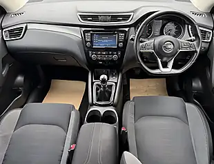 Used 2017 Nissan Qashqai N-Connecta Black - Interior and Exterior details 13