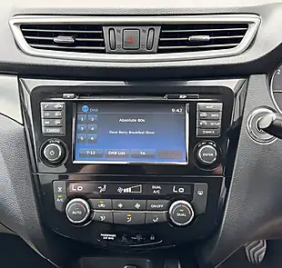 Used 2017 Nissan Qashqai N-Connecta Black - Interior and Exterior details 15
