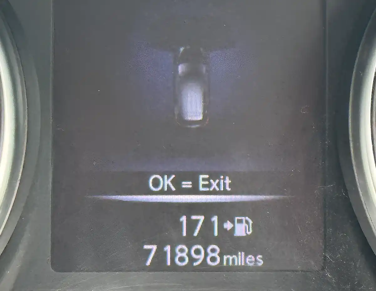 Used 2017 Nissan Qashqai N-Connecta Black - Interior and Exterior details 19