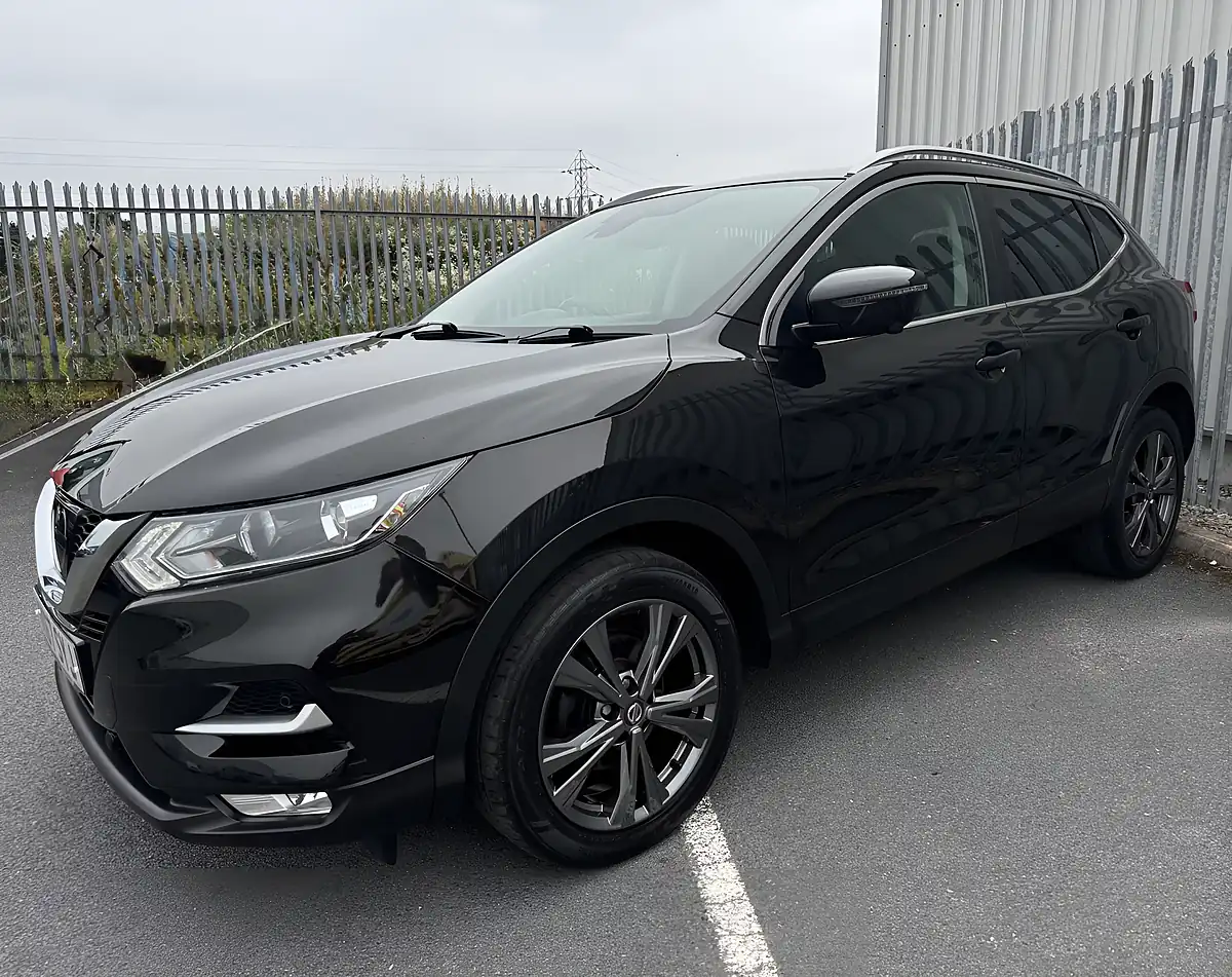 Used 2017 Nissan Qashqai N-Connecta Black - Interior and Exterior details 2