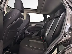 Used 2017 Nissan Qashqai N-Connecta Black - Interior and Exterior details 12