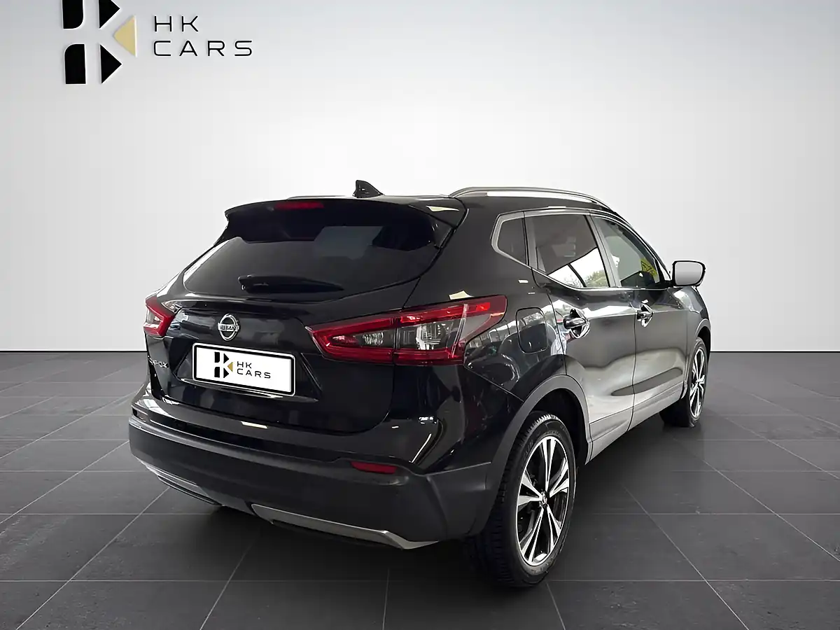 Used 2017 Nissan Qashqai N-Connecta Black - Interior and Exterior details 2