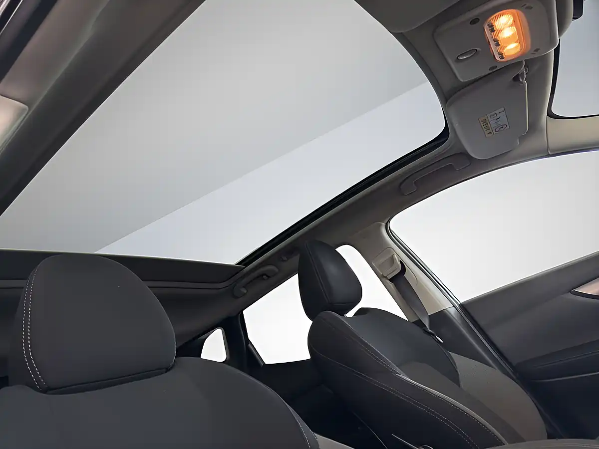 Used 2017 Nissan Qashqai N-Connecta Black - Interior and Exterior details 3
