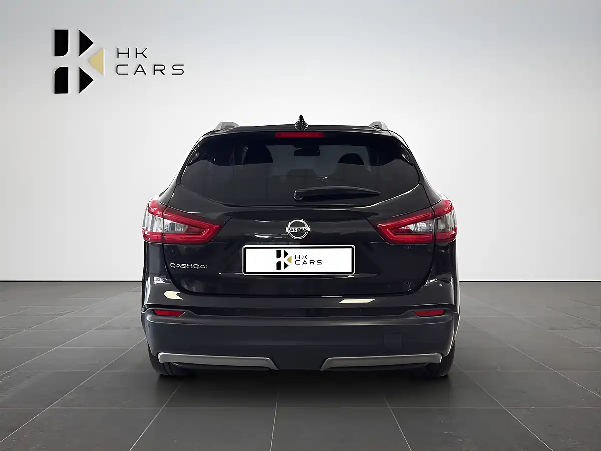 Used 2017 Nissan Qashqai N-Connecta Black - Interior and Exterior details 9