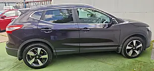 Used 2017 Nissan Qashqai N-Connecta Black - Interior and Exterior details 4