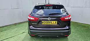 Used 2017 Nissan Qashqai N-Connecta Black - Interior and Exterior details 9