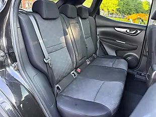 Used 2017 Nissan Qashqai N-Connecta Black - Interior and Exterior details 11