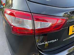 Used 2017 Nissan Qashqai N-Connecta Black - Interior and Exterior details 19