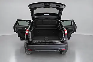 Used 2017 Nissan Qashqai N-Connecta Black - Interior and Exterior details 11