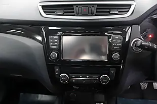 Used 2017 Nissan Qashqai N-Connecta Black - Interior and Exterior details 14
