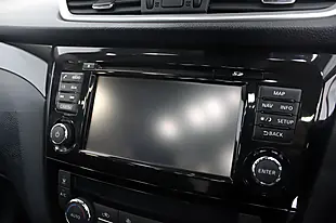 Used 2017 Nissan Qashqai N-Connecta Black - Interior and Exterior details 15