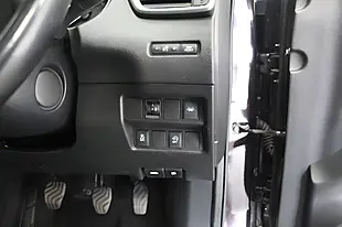 Used 2017 Nissan Qashqai N-Connecta Black - Interior and Exterior details 17