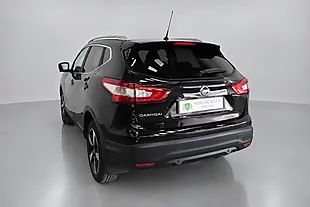Used 2017 Nissan Qashqai N-Connecta Black - Interior and Exterior details 5