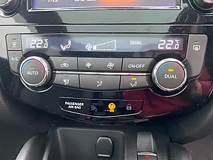 Used 2017 Nissan Qashqai N-Connecta Black - Interior and Exterior details 16