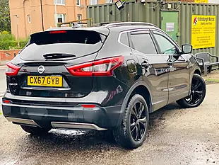 Used 2017 Nissan Qashqai N-Connecta Black - Interior and Exterior details 7