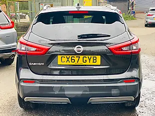 Used 2017 Nissan Qashqai N-Connecta Black - Interior and Exterior details 8