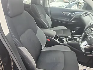 Used 2017 Nissan Qashqai N-Connecta Black - Interior and Exterior details 12