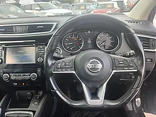 Used 2017 Nissan Qashqai N-Connecta Black - Interior and Exterior details 9