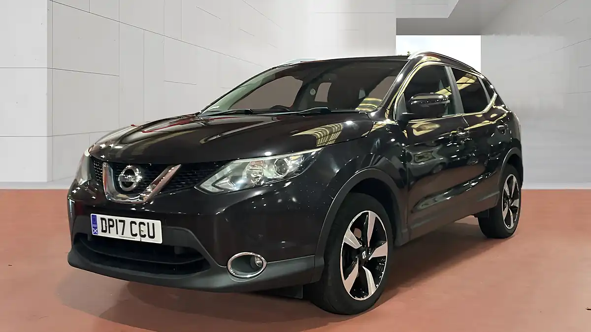 Used 2017 Nissan Qashqai N-Connecta Black - Interior and Exterior details 2