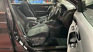 Used 2017 Nissan Qashqai N-Connecta Black - Interior and Exterior details 9