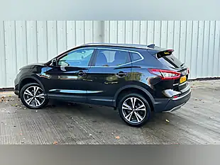 Used 2017 Nissan Qashqai N-Connecta Black - Interior and Exterior details 11